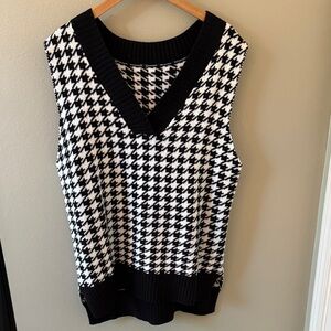 Classic Houndstooth V-Neck Sweater Vest